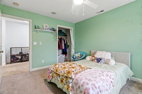 Tiny photo for 1050 Long Branch Court, Gas City, IN 46933 (MLS # 202607862)