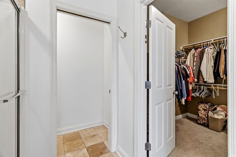 Tiny photo for 1050 Long Branch Court, Gas City, IN 46933 (MLS # 202607862)