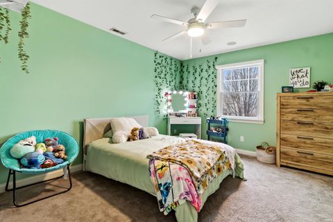 Tiny photo for 1050 Long Branch Court, Gas City, IN 46933 (MLS # 202607862)