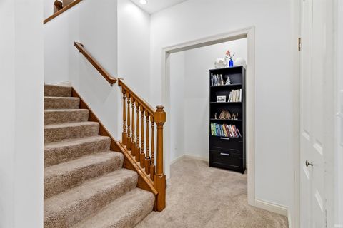 Tiny photo for 1050 Long Branch Court, Gas City, IN 46933 (MLS # 202607862)