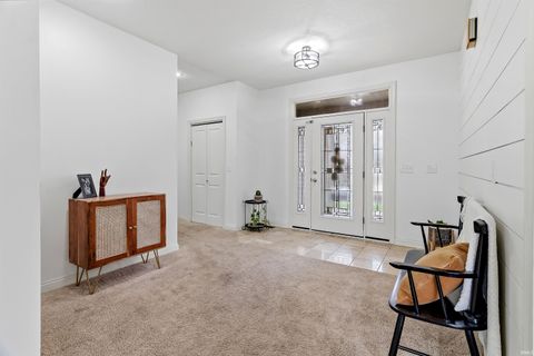 Tiny photo for 1050 Long Branch Court, Gas City, IN 46933 (MLS # 202607862)