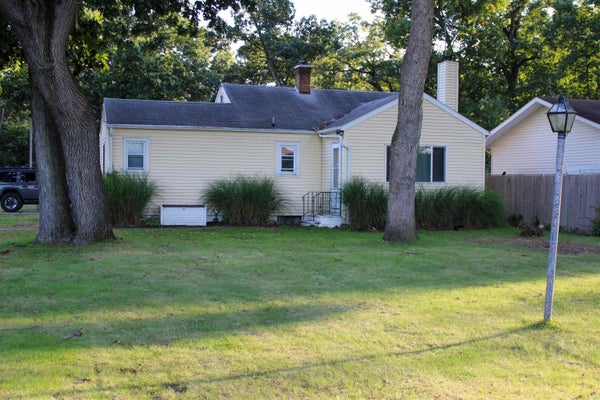 26170 LAKE DR, ELKHART, IN 46514 - Image f55db8a43f71f44a45259f984fc64dc2/3114733050