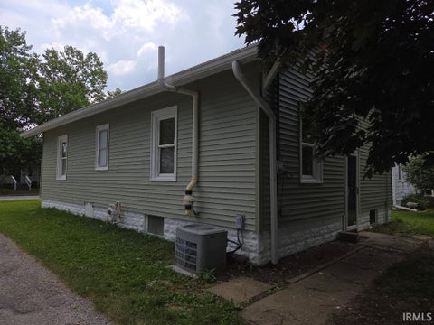 Tiny photo for 706 S 27th Street, Lafayette, IN 47905 (MLS # 202627505)