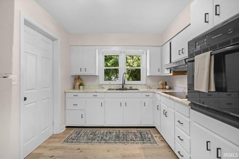 Tiny photo for 524 HOLLY Lane, Kokomo, IN 46902 (MLS # 202541156)