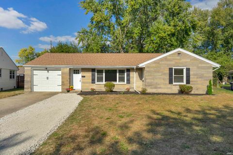 Photo of 524 HOLLY Lane, Kokomo, IN 46902 (MLS # 202541156)