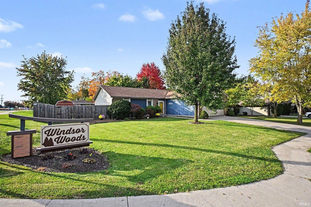 Photo of 10405 Radbourne Drive, Fort Wayne, IN 46845 (MLS # 202644558)