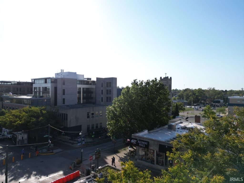 Photo of 115 E Kirkwood Ave Unit 203 Ave, Bloomington, IN 47408 (MLS # 202607270)