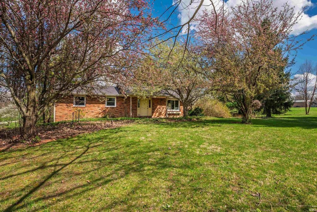 Photo of 5090 N County Road 925 W, Yorktown, IN 47396 (MLS # 202611911)