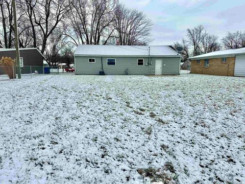 Tiny photo for 1220 Maplewood Drive, Kokomo, IN 46902 (MLS # 202601281)