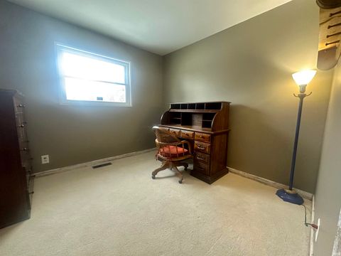 Tiny photo for 1220 Maplewood Drive, Kokomo, IN 46902 (MLS # 202601281)