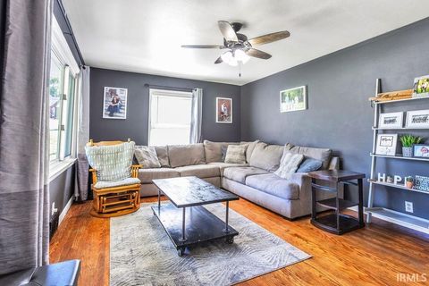 Tiny photo for 937 W 6th Street, Jasper, IN 47546 (MLS # 202618419)