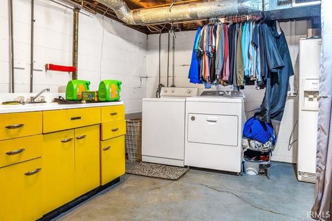 Tiny photo for 937 W 6th Street, Jasper, IN 47546 (MLS # 202618419)