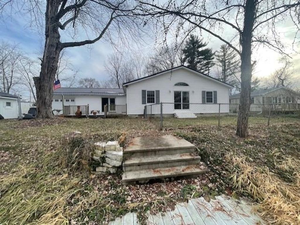 Photo of 11975 E 565 N, Orland, IN 46776 (MLS # 202549438)
