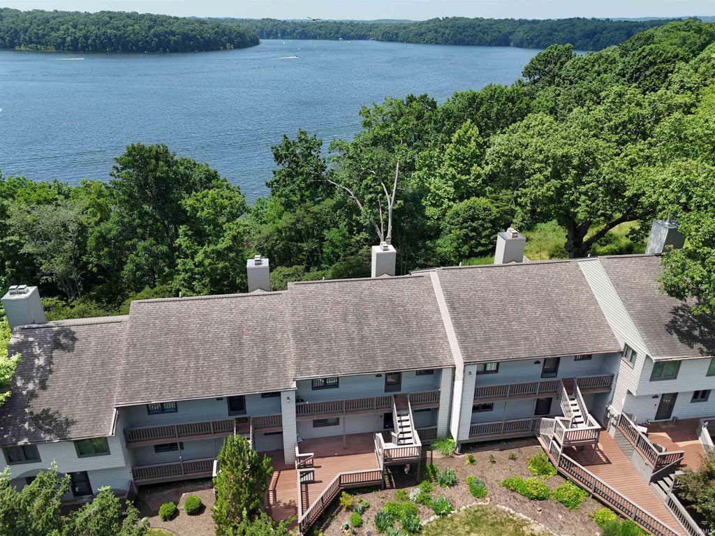 Photo of 2048 E Waters Edge Drive, Bloomington, IN 47401 (MLS # 202622732)