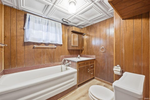 Tiny photo for 5297 W State Road 114 Road, North Manchester, IN 46962 (MLS # 202638901)