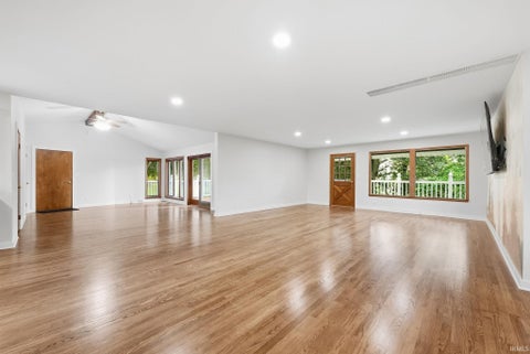 Tiny photo for 5297 W State Road 114 Road, North Manchester, IN 46962 (MLS # 202638901)