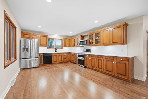 Tiny photo for 5297 W State Road 114 Road, North Manchester, IN 46962 (MLS # 202638901)