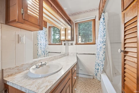 Tiny photo for 5297 W State Road 114 Road, North Manchester, IN 46962 (MLS # 202638901)