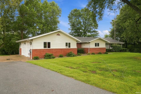 Tiny photo for 5297 W State Road 114 Road, North Manchester, IN 46962 (MLS # 202638901)
