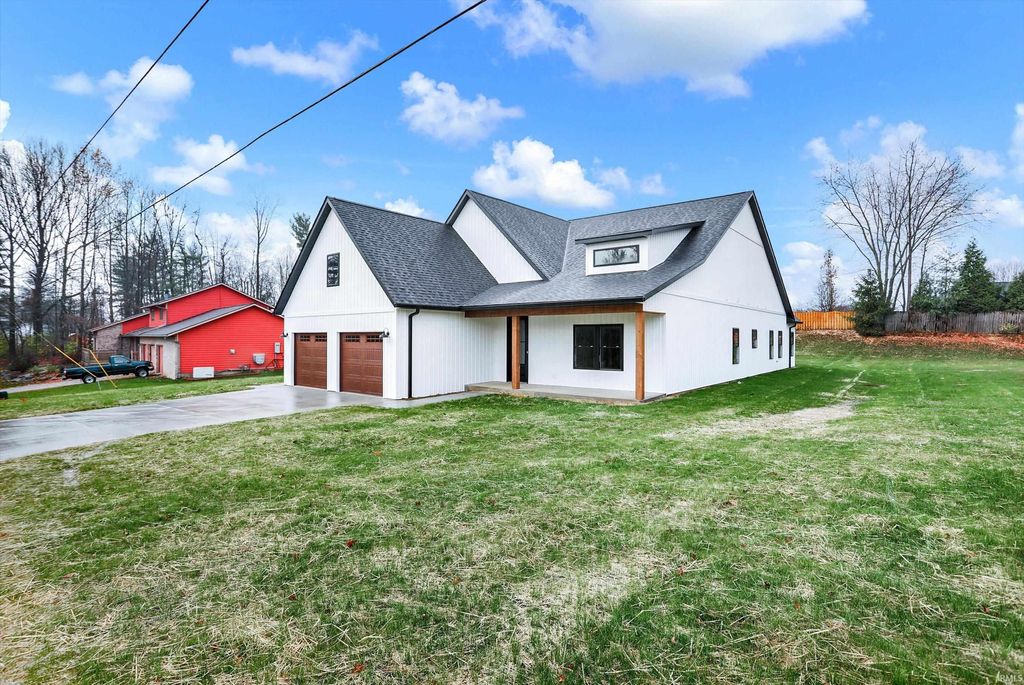 Photo of 2110 S Smith Road, Bloomington, IN 47401 (MLS # 202609834)