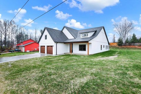 Tiny photo for 2110 S Smith Road, Bloomington, IN 47401 (MLS # 202609834)