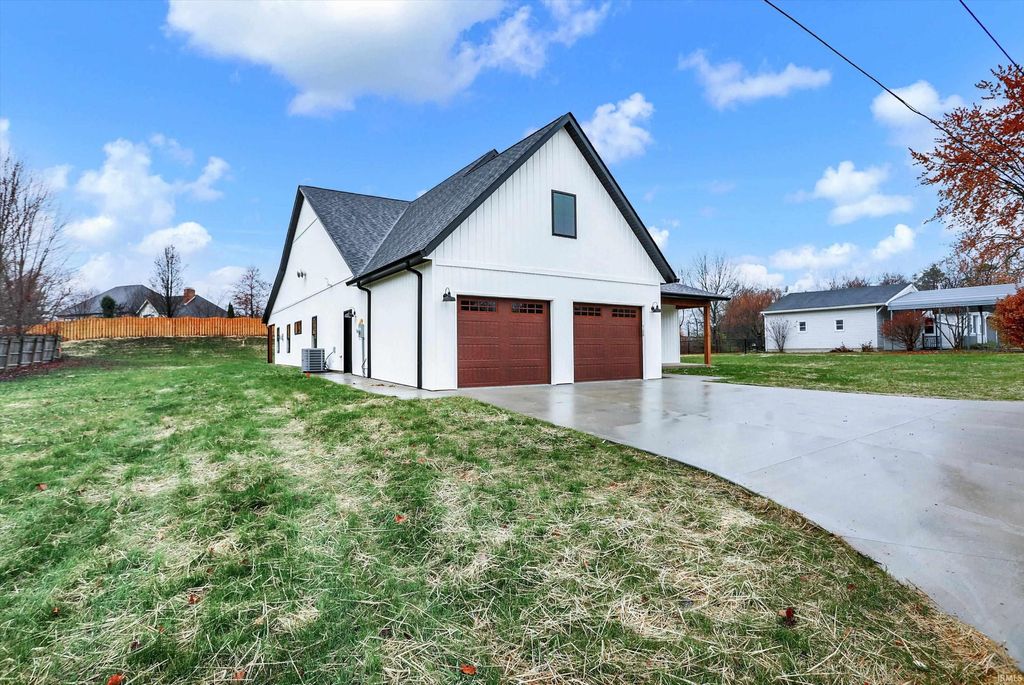 Photo of 2110 S Smith Road, Bloomington, IN 47401 (MLS # 202609834)