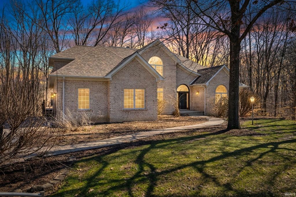 Photo of 7880 N Thames Drive, Bloomington, IN 47408 (MLS # 202607768)