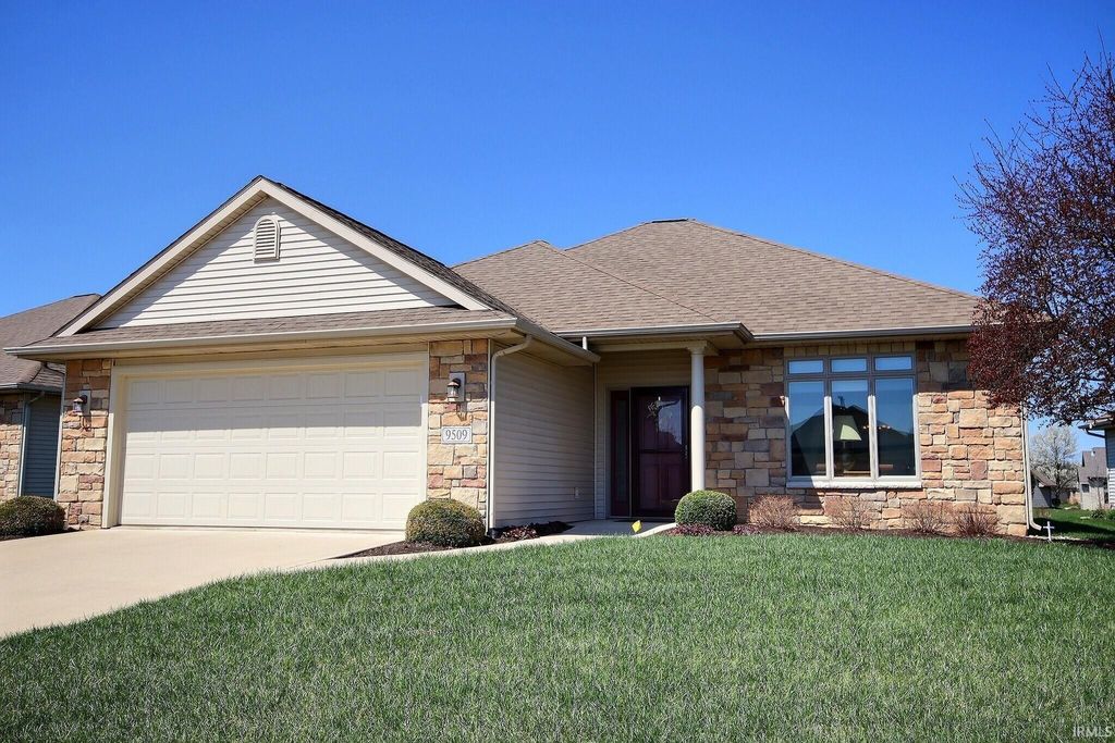 Photo of 9509 Courtyard Cove, Fort Wayne, IN 46825 (MLS # 202611937)
