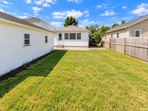 Tiny photo for 418 N State Street, Mishawaka, IN 46544 (MLS # 202636029)