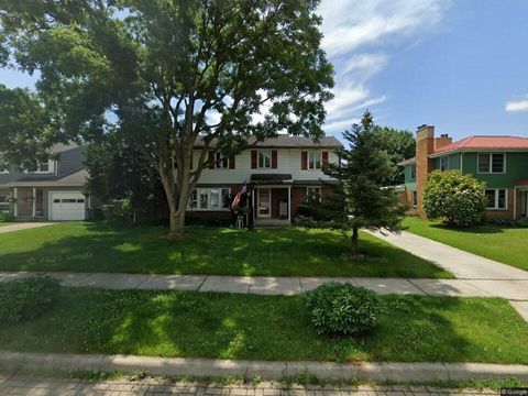 Photo of 1604 Hoover Avenue, South Bend, IN 46615 (MLS # 202610361)