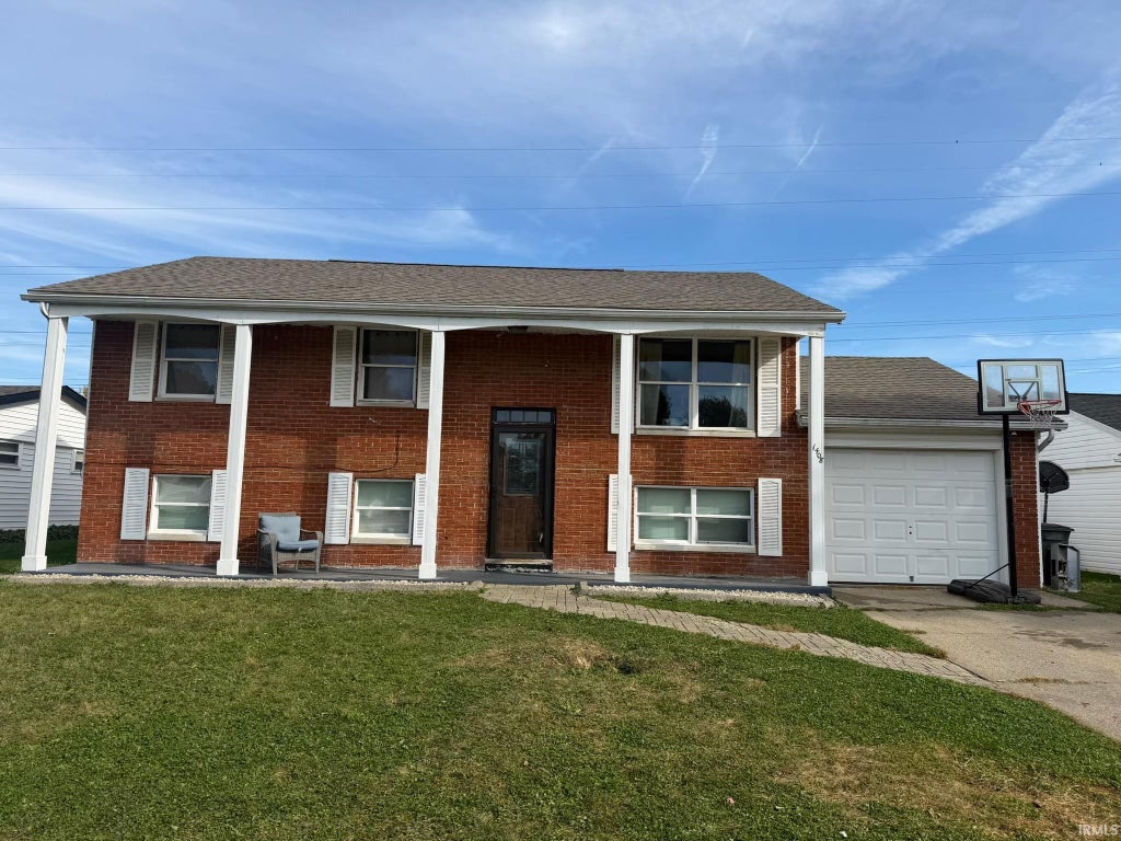 Photo of 1408 Tam O Shanter Lane, Kokomo, IN 46902 (MLS # 202644242)