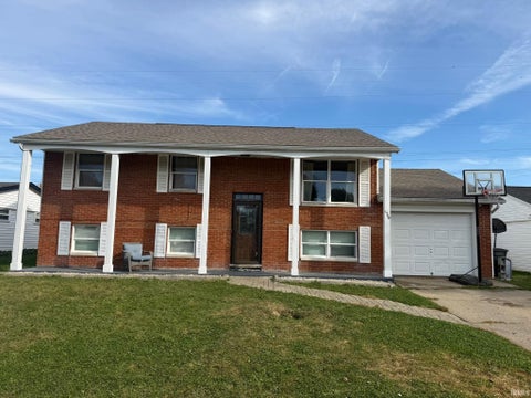 Photo of 1408 Tam O Shanter Lane, Kokomo, IN 46902 (MLS # 202644242)