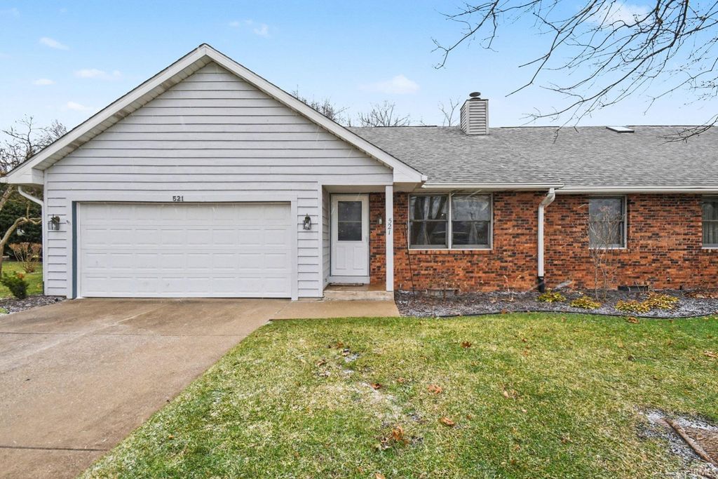Photo of 521 W Lowell Avenue, Mishawaka, IN 46545 (MLS # 202601547)