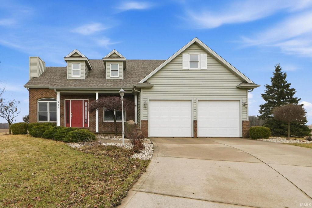 Photo of 444 Goldenrod Court, Bluffton, IN 46714 (MLS # 202607233)