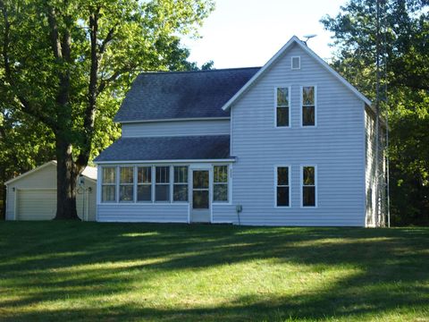 Photo of 5335 E 150 North, Knox, IN 46534 (MLS # 202540971)