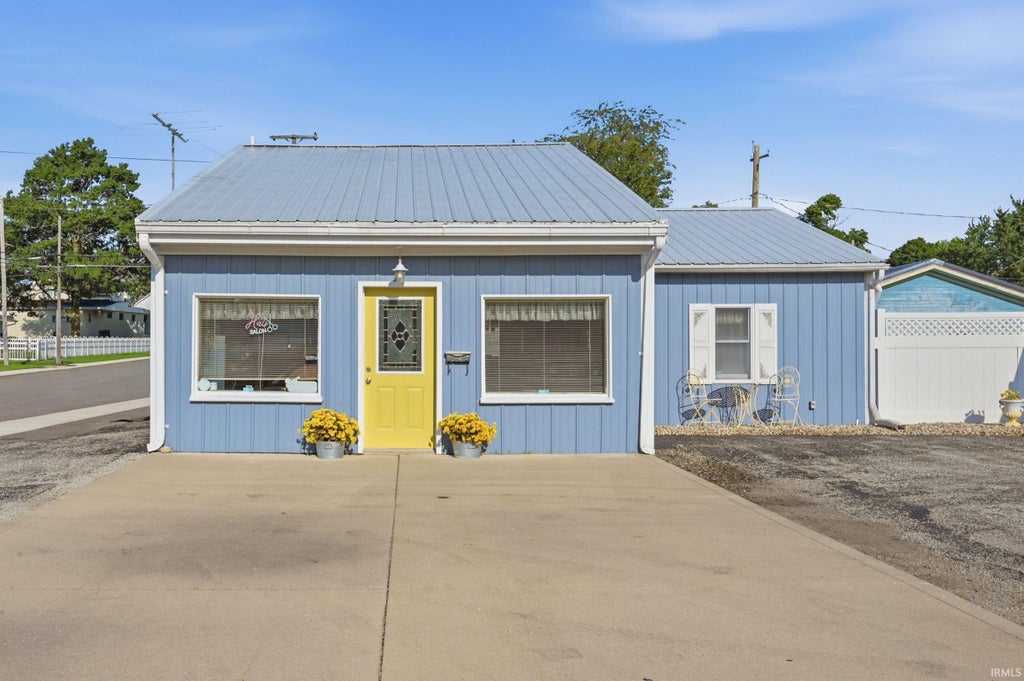 Photo of 340 S Main Street, Montpelier, IN 47359 (MLS # 202635572)