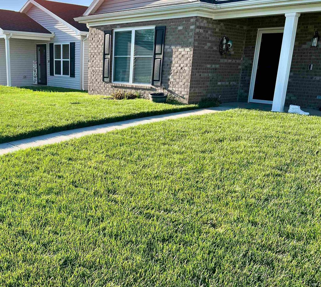 Photo of 1120 WATERSHIP Drive, Evansville, IN 47725 (MLS # 202611632)