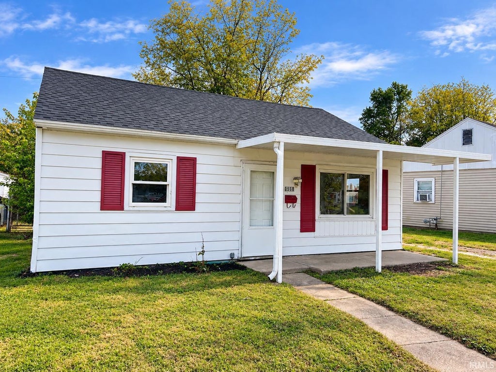 Photo of 1958 Herbert Avenue, Evansville, IN 47714 (MLS # 202644520)