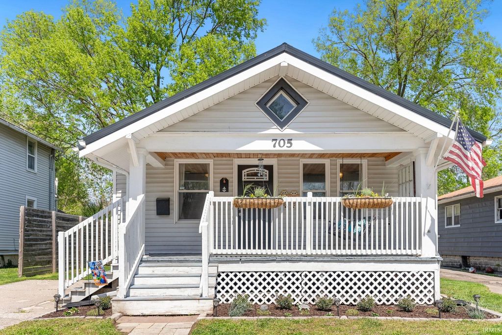 Photo of 705 Anderson Avenue, Fort Wayne, IN 46805 (MLS # 202614220)