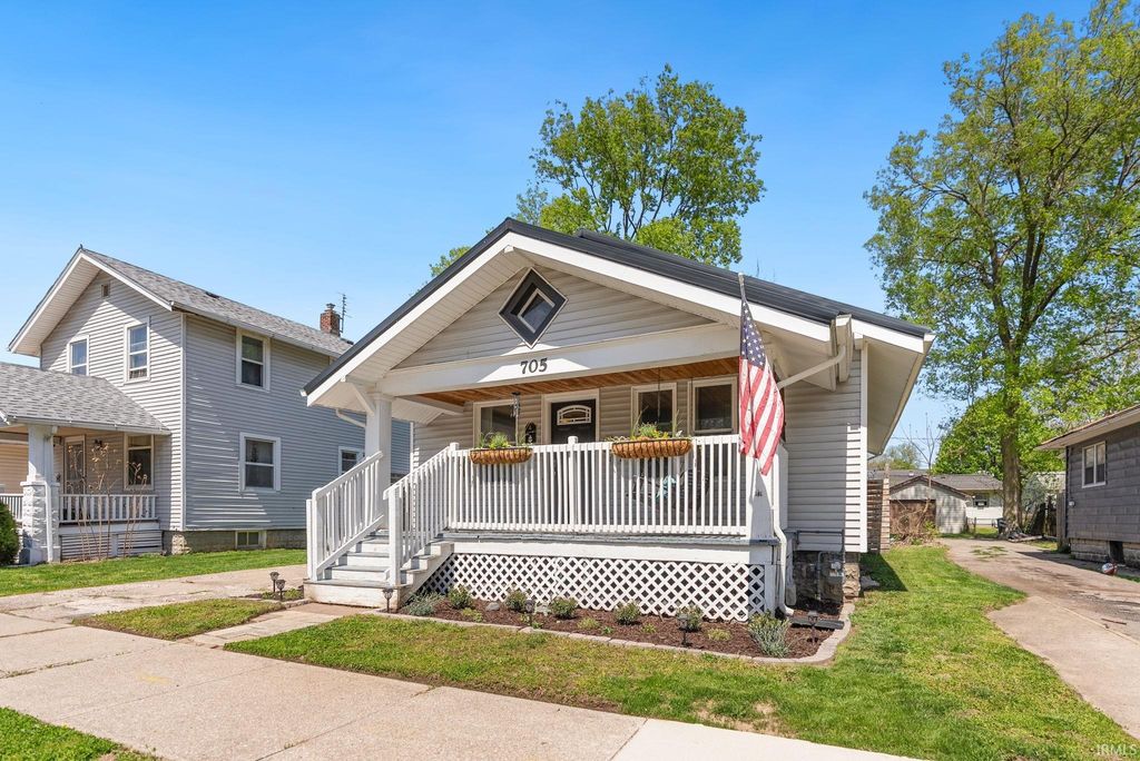 Photo of 705 Anderson Avenue, Fort Wayne, IN 46805 (MLS # 202614220)