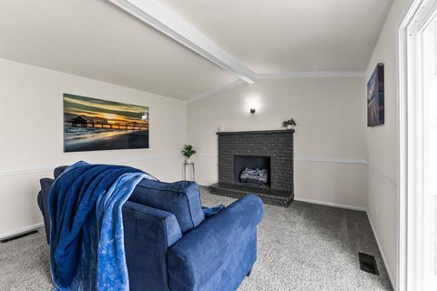 Tiny photo for 4121 Moorfield Lane, Fort Wayne, IN 46816 (MLS # 202611922)