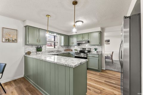 Tiny photo for 4121 Moorfield Lane, Fort Wayne, IN 46816 (MLS # 202611922)