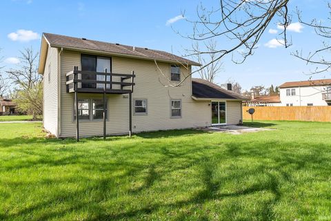 Tiny photo for 4121 Moorfield Lane, Fort Wayne, IN 46816 (MLS # 202611922)