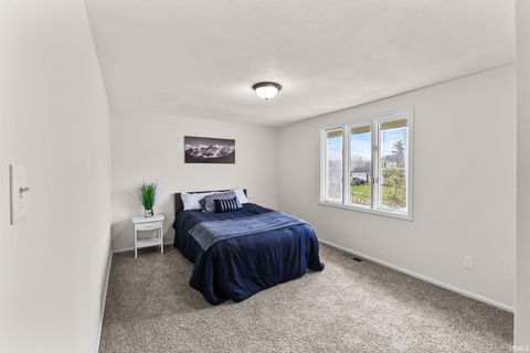 Tiny photo for 4121 Moorfield Lane, Fort Wayne, IN 46816 (MLS # 202611922)