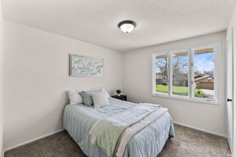 Tiny photo for 4121 Moorfield Lane, Fort Wayne, IN 46816 (MLS # 202611922)