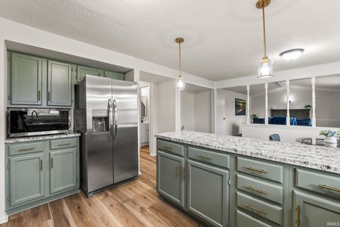 Tiny photo for 4121 Moorfield Lane, Fort Wayne, IN 46816 (MLS # 202611922)