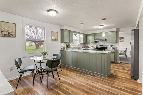 Tiny photo for 4121 Moorfield Lane, Fort Wayne, IN 46816 (MLS # 202611922)