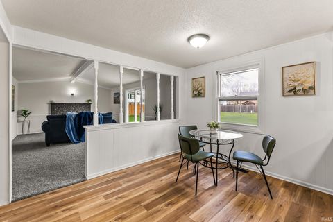 Tiny photo for 4121 Moorfield Lane, Fort Wayne, IN 46816 (MLS # 202611922)