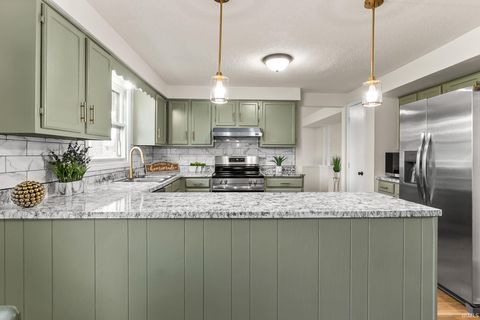 Tiny photo for 4121 Moorfield Lane, Fort Wayne, IN 46816 (MLS # 202611922)