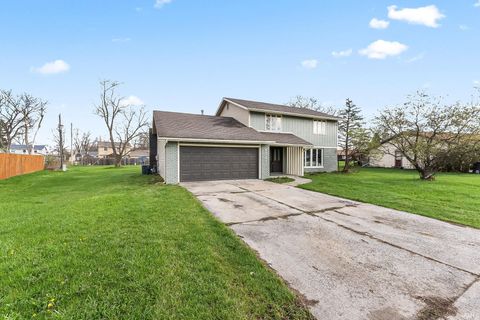 Tiny photo for 4121 Moorfield Lane, Fort Wayne, IN 46816 (MLS # 202611922)